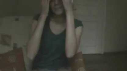 Masha a été surprise quand elle m'a vu détruire la caméra film porno complet en francais