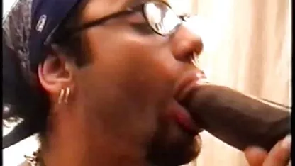 Le grand homme avec les hommes  video arabe gratuit