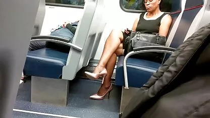 ♪ Noir, sexy et chaussures à talons hauts ♪  film porno gratuit manga