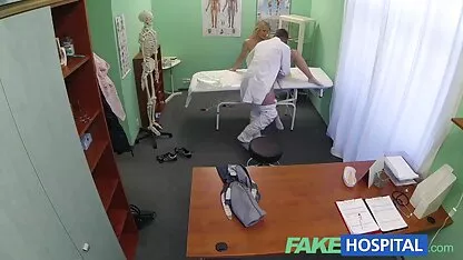 Carrière réussie en tant que blonde video xxx africain