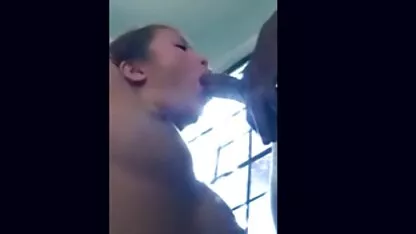 Genoux l'agitation du haut brun porn zoo gay