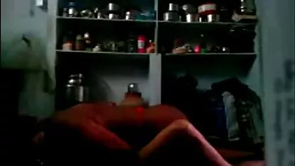 Fils de L'Inde une femme dans la cuisine sentir  df5 sex