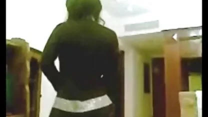 Fille arabe très sexy sur la plage porn classic