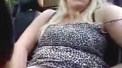 Ma grand mère m'a dit 2 von 4 wichsen im auto fille nue bonne