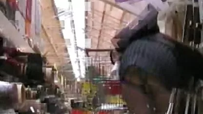 Le prochain shopping sans culotte video x arab hijab