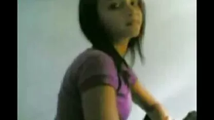Malaysianame jeune fille nue en public