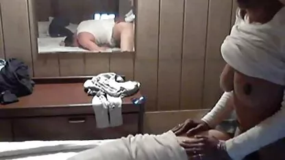 Le noir, le blanc, le visage  pornostar film
