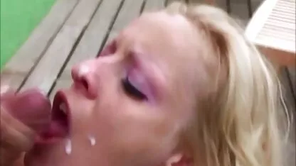 Dans le visage 24 blonde, Mangeur. sexonlin