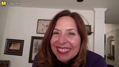 Mère Amérique coquine jouer avec elle-même streaming érotique