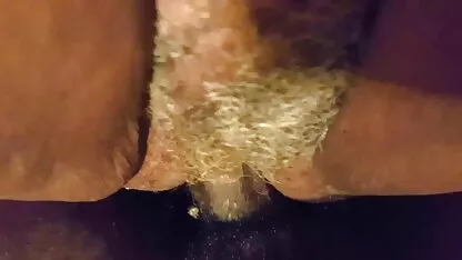 Sheila!  Grand-mère noire de 62 ans, à plumes, grise full hd porno massage