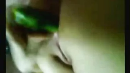 Arabe arabe avec du concombre dans les anales porn arabe