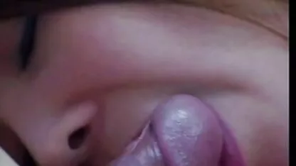 Asiatique utilise gode et baise sex animal arabe