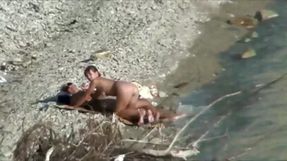 Sexe sur une plage, en passant par le lesbienne video porn