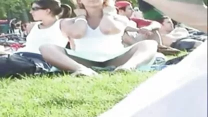 Femmes upskhirt nouveau sexe arabe