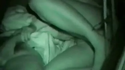 Le sexe Oral sombre à l'intérieur de la voiture pornovor gratuit