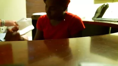 Ébène dans un entretien d'embauche (tout) video porno homme et femme