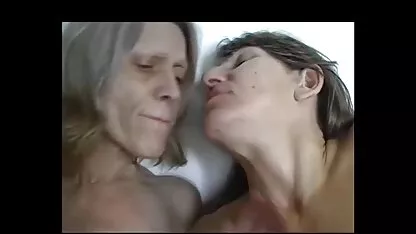 Les deux femmes, et nice boobs. sexes arab