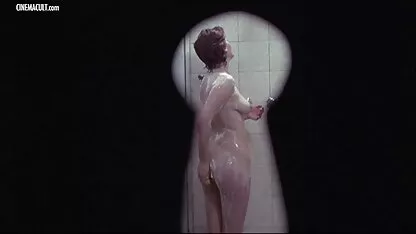 Edwige fenech patrol une patrouille de police porno pornovore film