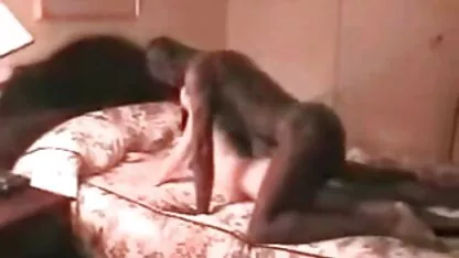 Femme, Mature, et de luxe montres pansy Noir porno pour les chiens