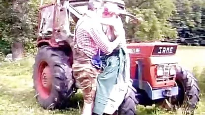Vieux tracteurs et les filles lait mignon son. filme pornografiche