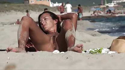 Maman, bon corps sur la plage, meilleur video sex gratuit